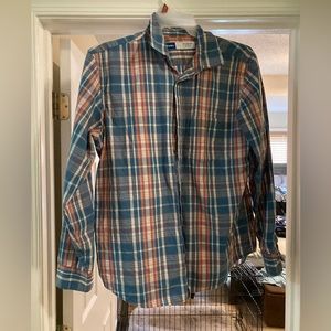 Size L Old Navy Everyday Shirt
